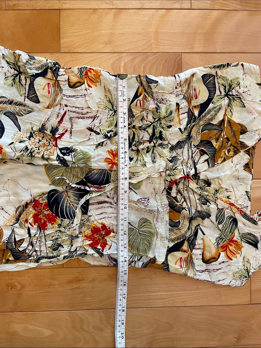 M. Alluring. V-Neck Jumpsuit — Cream Tropical Print. NWOT - Picture 4 of 7